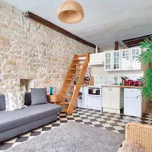Apartment Cozy 1 Mezzanine & 1bedroom Louvre Moulins Free Netflix, Paris