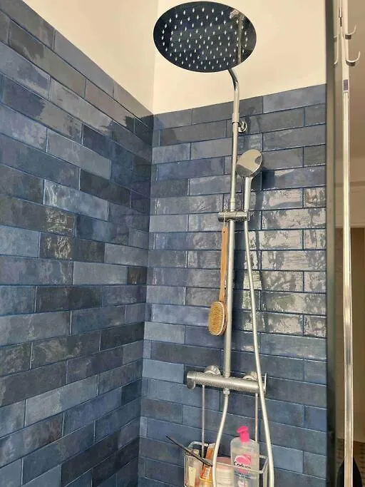 Louvre Apartment باريس