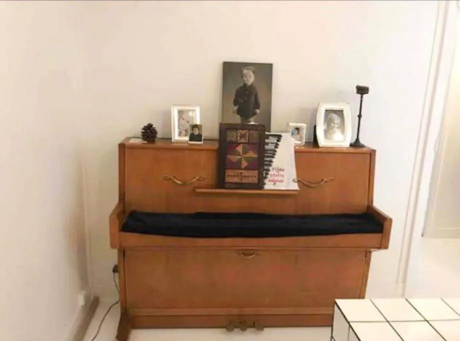Louvre Apartment باريس